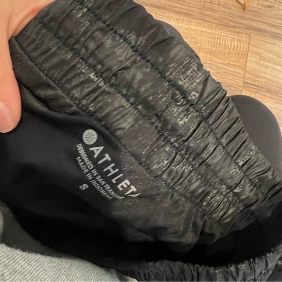 Athleta Black Camo Racer Run Shorts - Picture 12 of 13